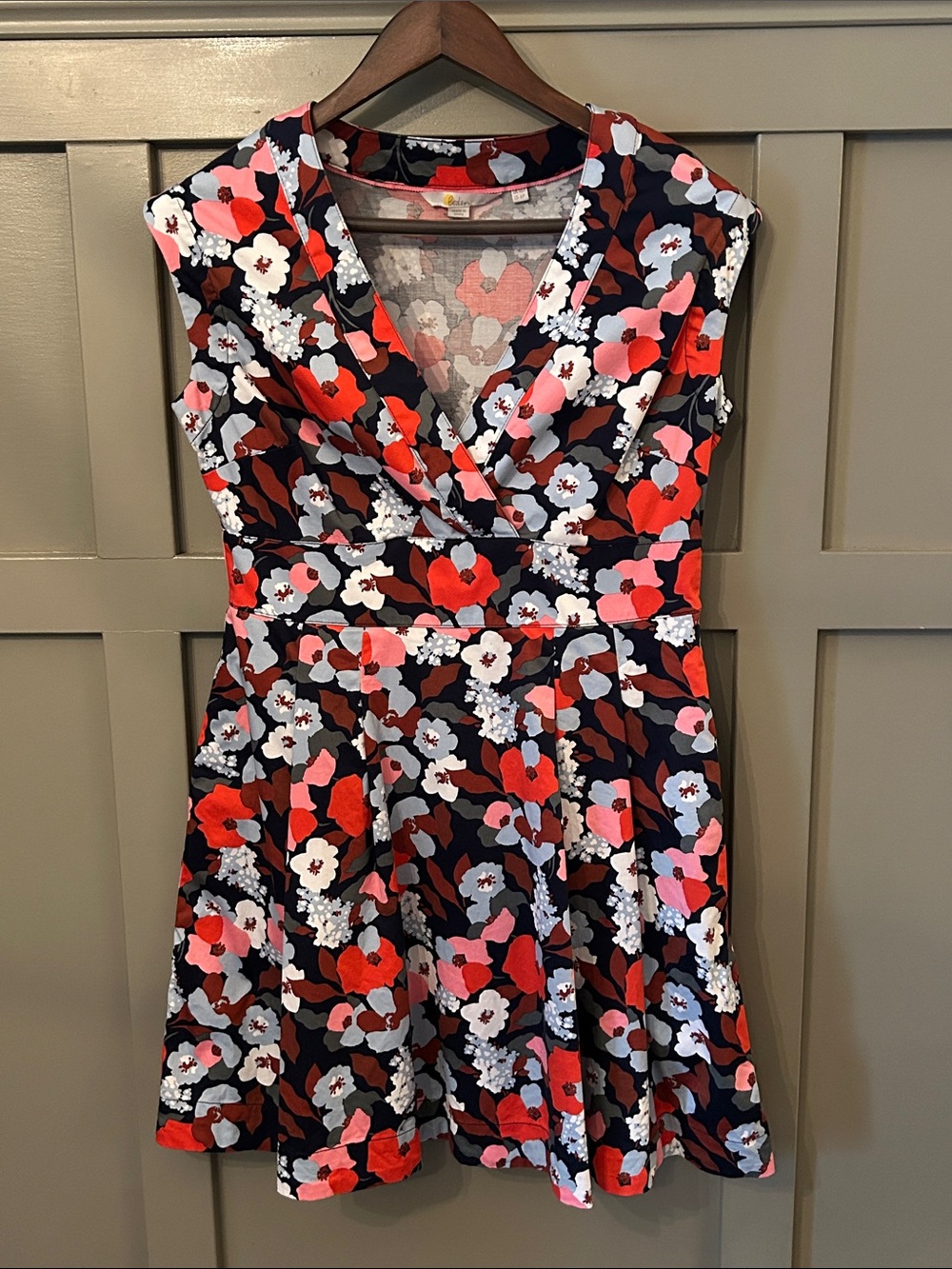 Boden Navy Floral Fit-and-Flare Dress with Red and White Blooms - Picture 5 of 11